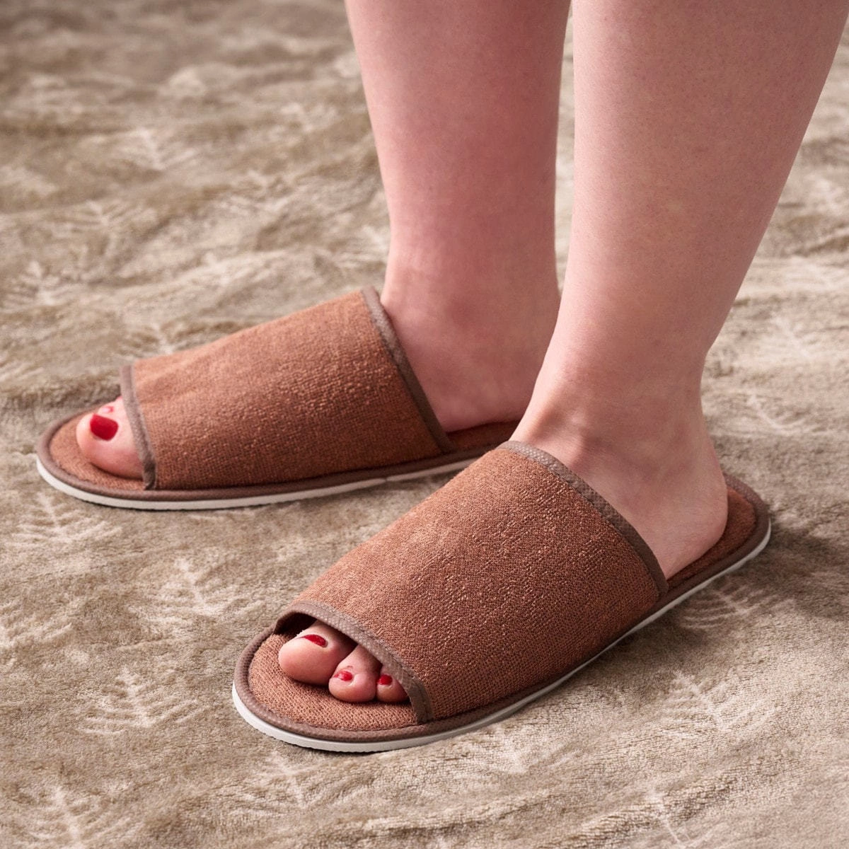 1 pair of comfortable, fluffy knit slippers (dark brown)